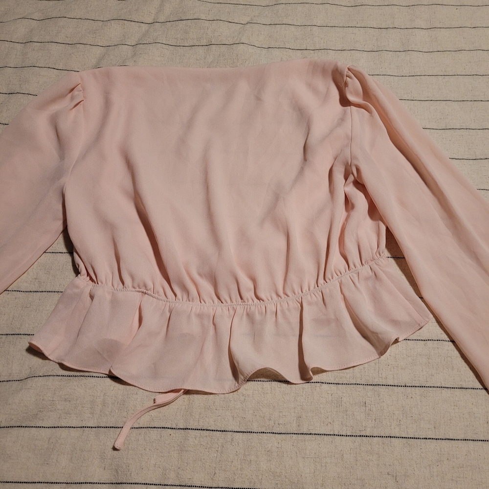 ARITZIA Sunday Best Cropped Tie-Front Blouse | S | - Picture 4 of 6
